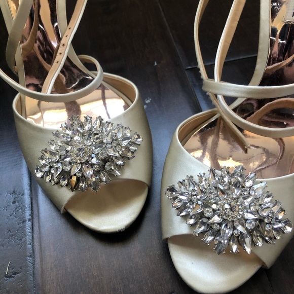 Badgley Mischka Heels - Picture 3 of 7